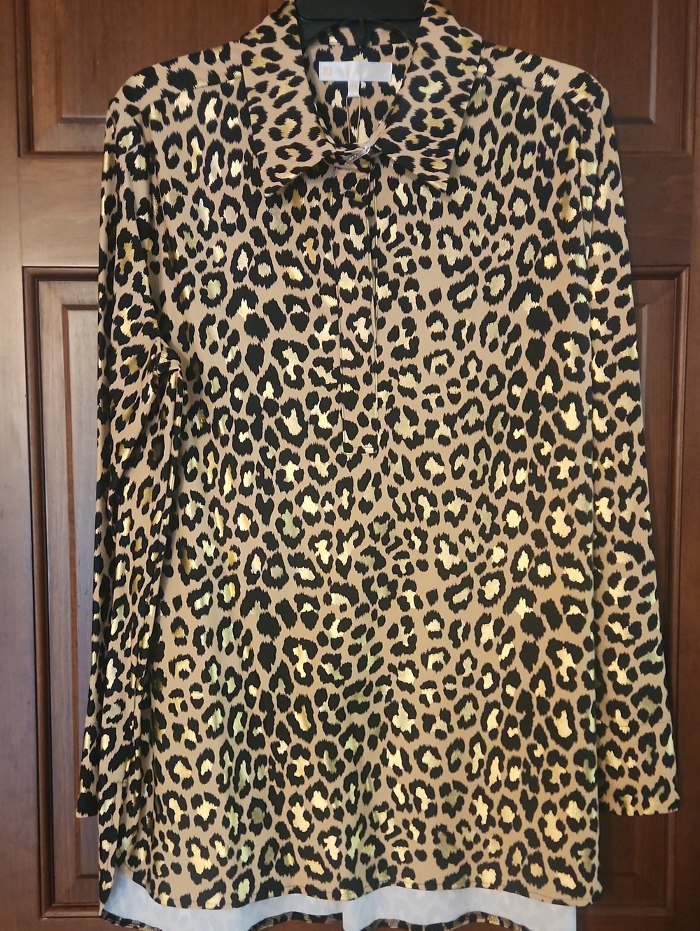 NWT BOLD PRINT BLOUSE